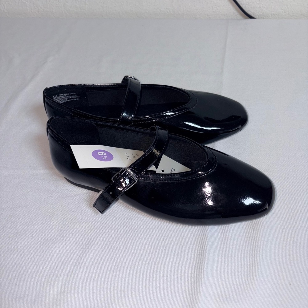 A New Day Mary Jane Flats 6.5 Black New Patent Buckle Strap Memory Foam